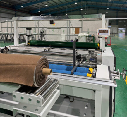 Hình ảnh máy cuộn vải căn biên tự động Trantin JSC – dùng cho ngành may mặc